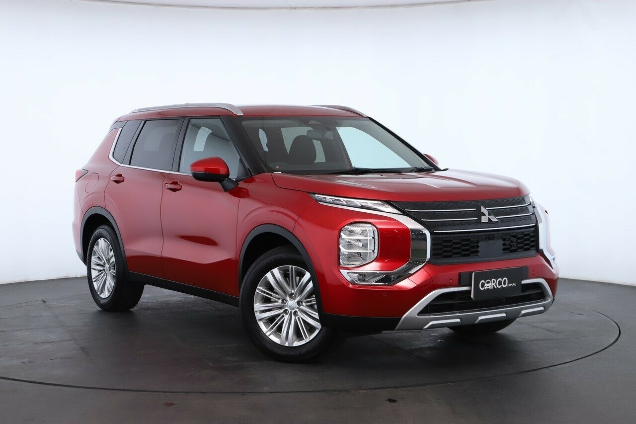 Mitsubishi Outlander image 1