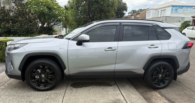 Toyota Rav4 image 4