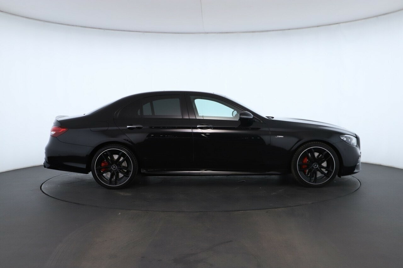 Mercedes Benz E-class image 3