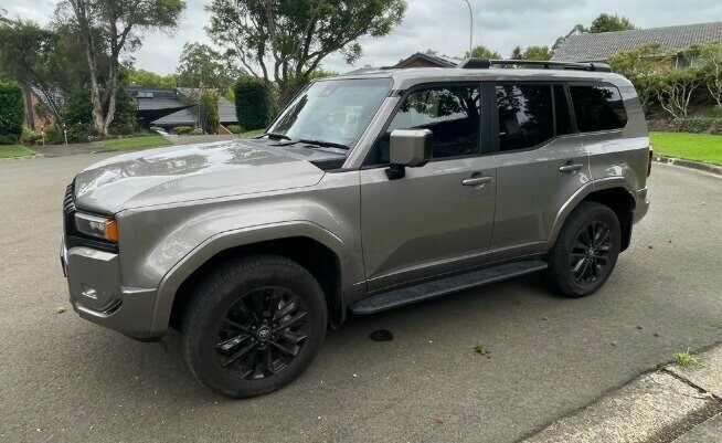 Toyota Landcruiser Prado image 1