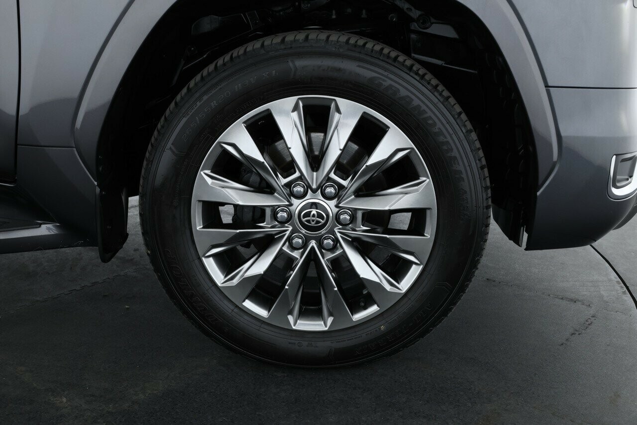 Toyota Landcruiser image 4