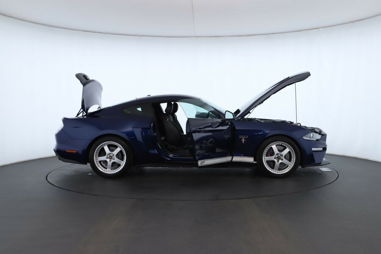 Ford Mustang image 2