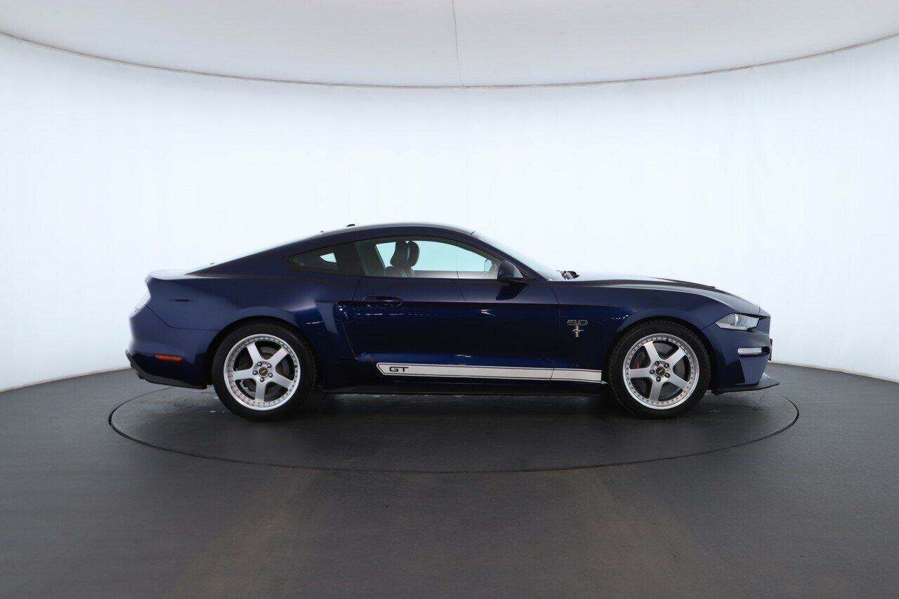 Ford Mustang image 3