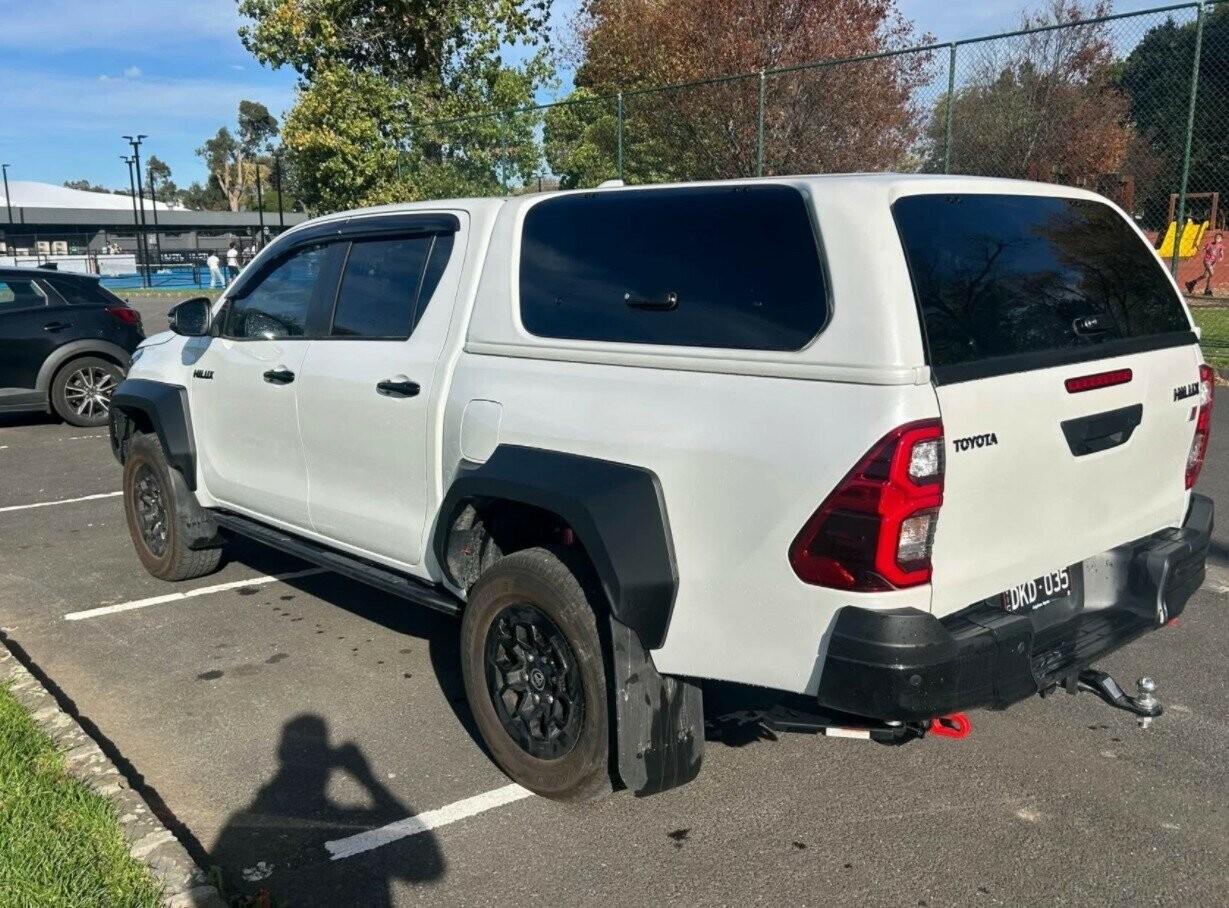 Toyota Hilux image 4