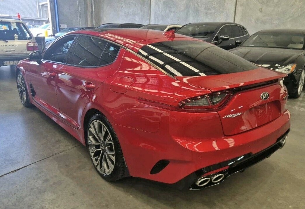 Kia Stinger image 2