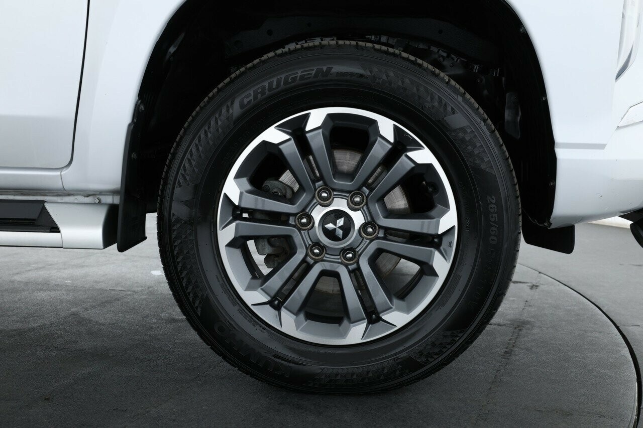 Mitsubishi Triton image 4