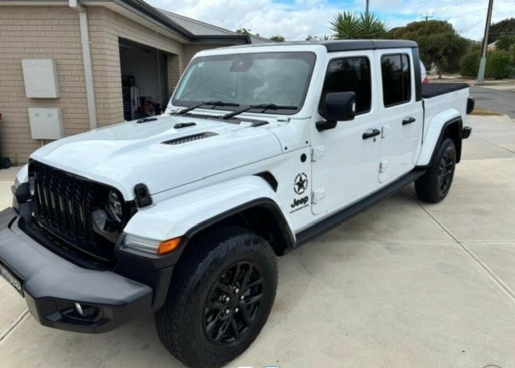 Jeep Gladiator image 3