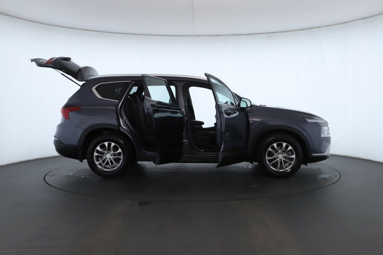 Hyundai Santa Fe image 2