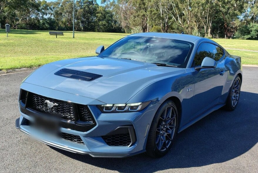 Ford Mustang image 1