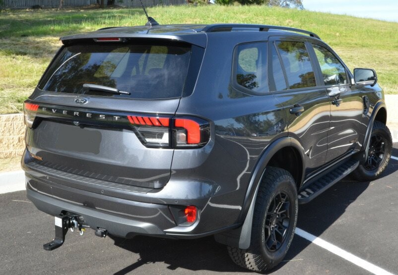 Ford Everest image 2