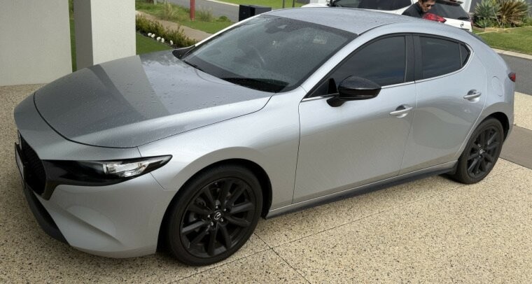 Mazda 3 image 1