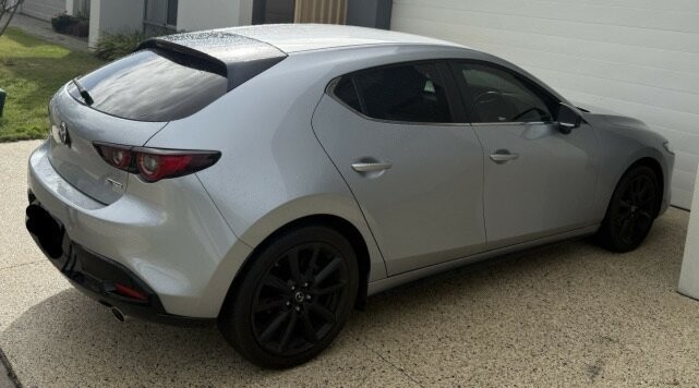 Mazda 3 image 3