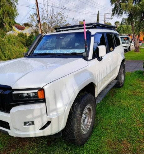 Toyota Landcruiser Prado image 3