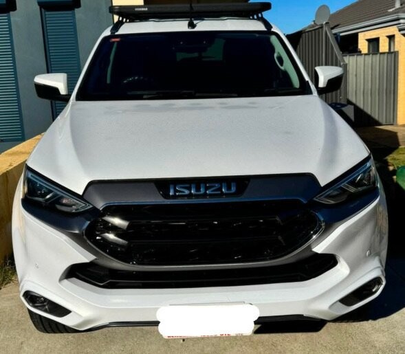 Isuzu Mu-x image 3