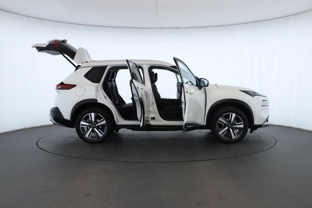 Nissan X-trail image 2
