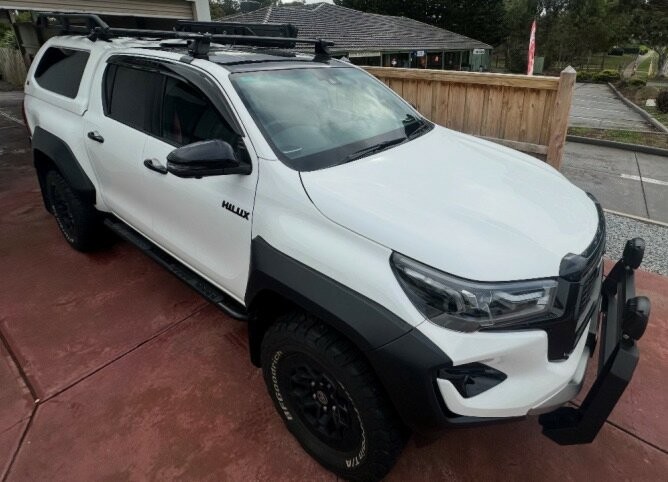 Toyota Hilux image 3