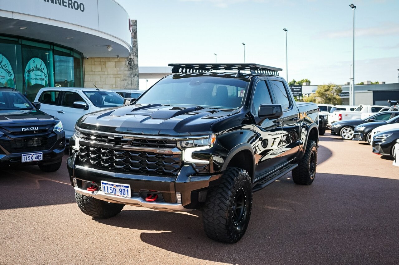 Chevrolet Silverado image 4