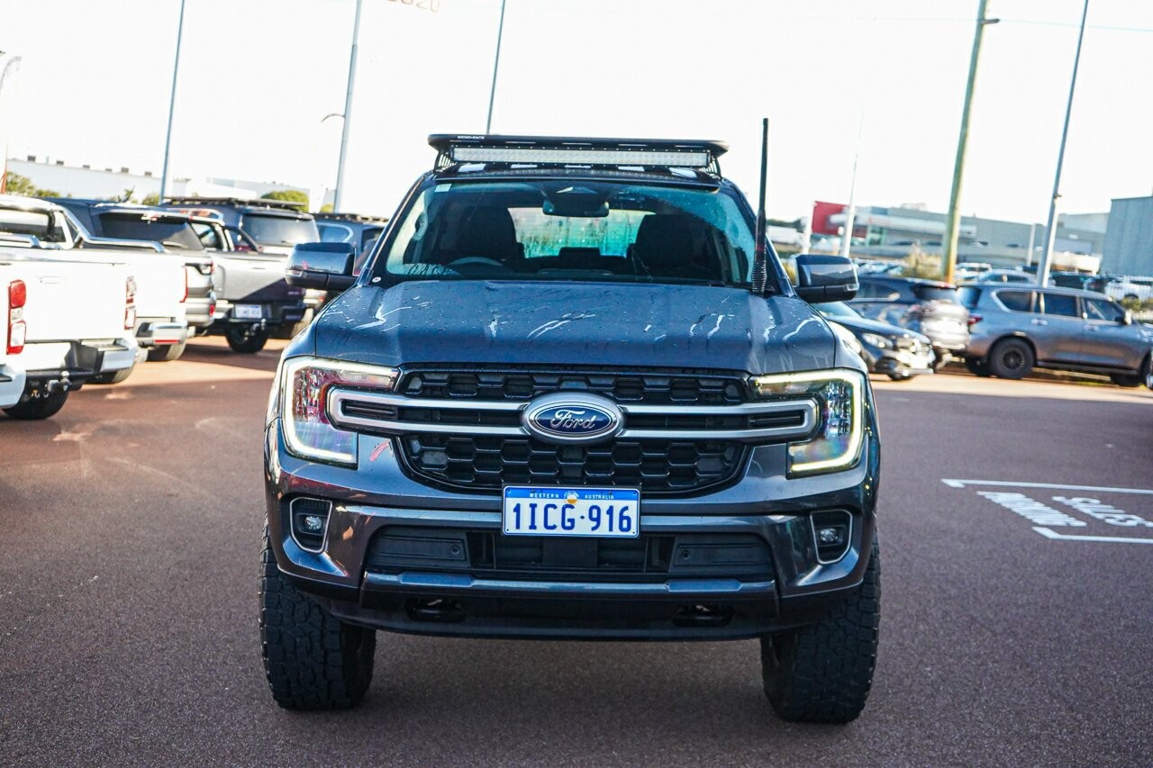 Ford Everest image 3