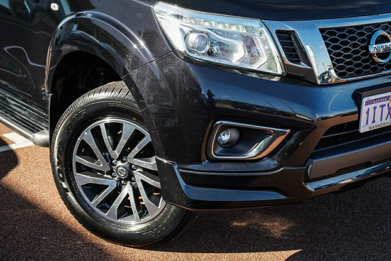 Nissan Navara image 2