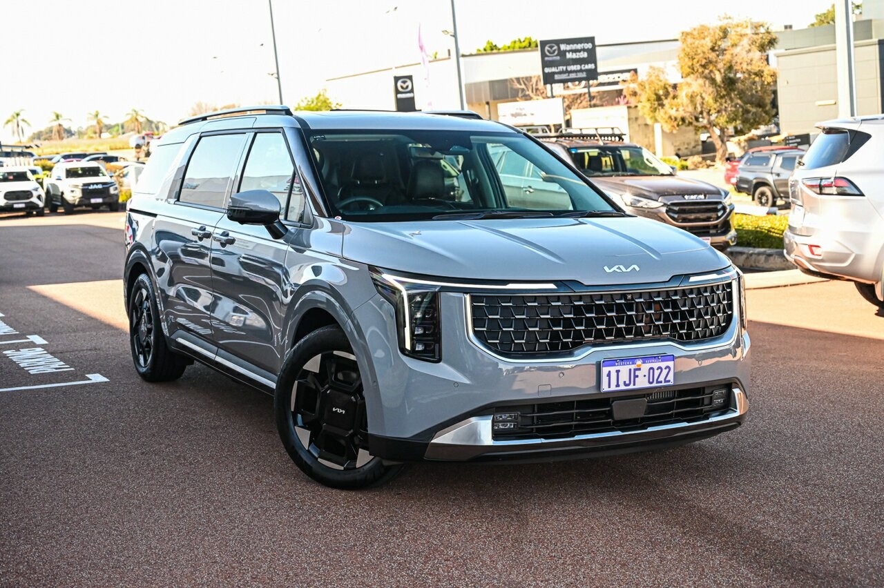 Kia Carnival image 1