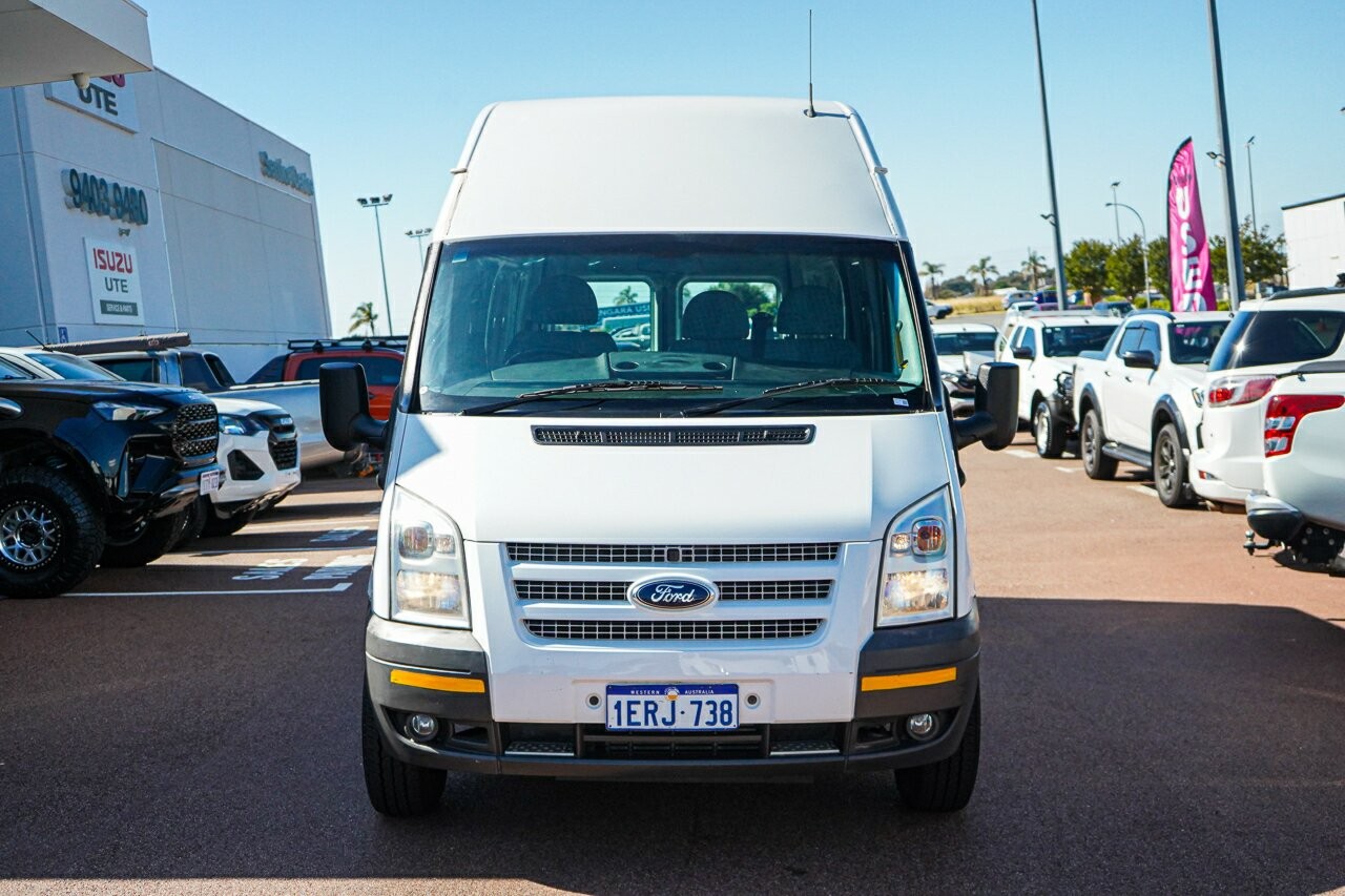 Ford Transit image 3