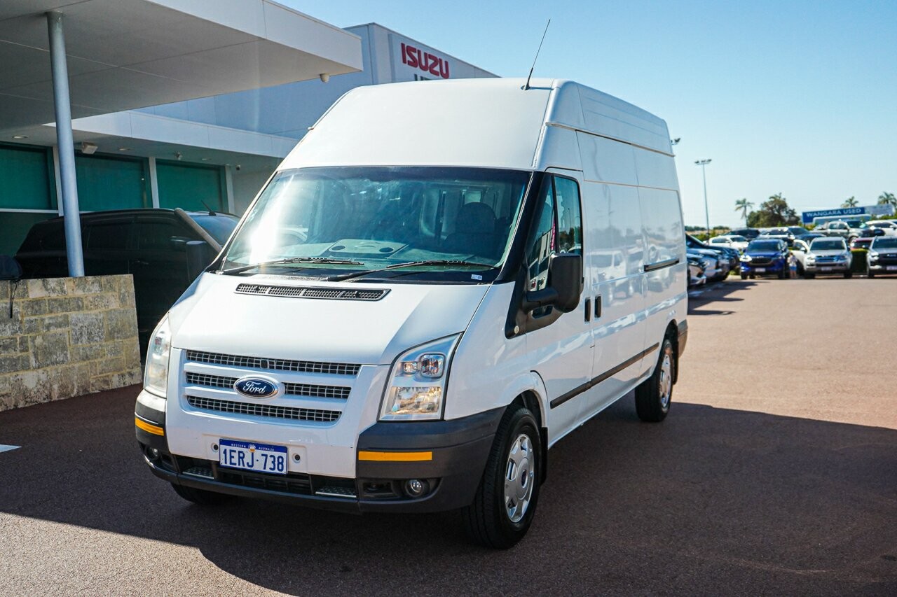 Ford Transit image 4