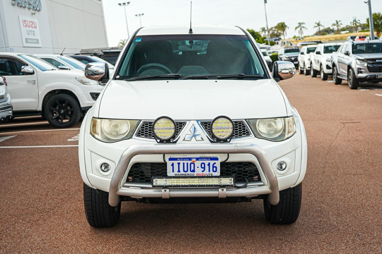 Mitsubishi Triton image 3