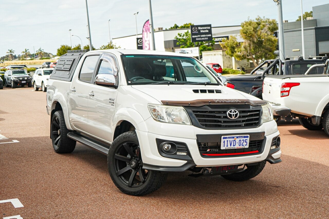 Toyota Hilux image 1