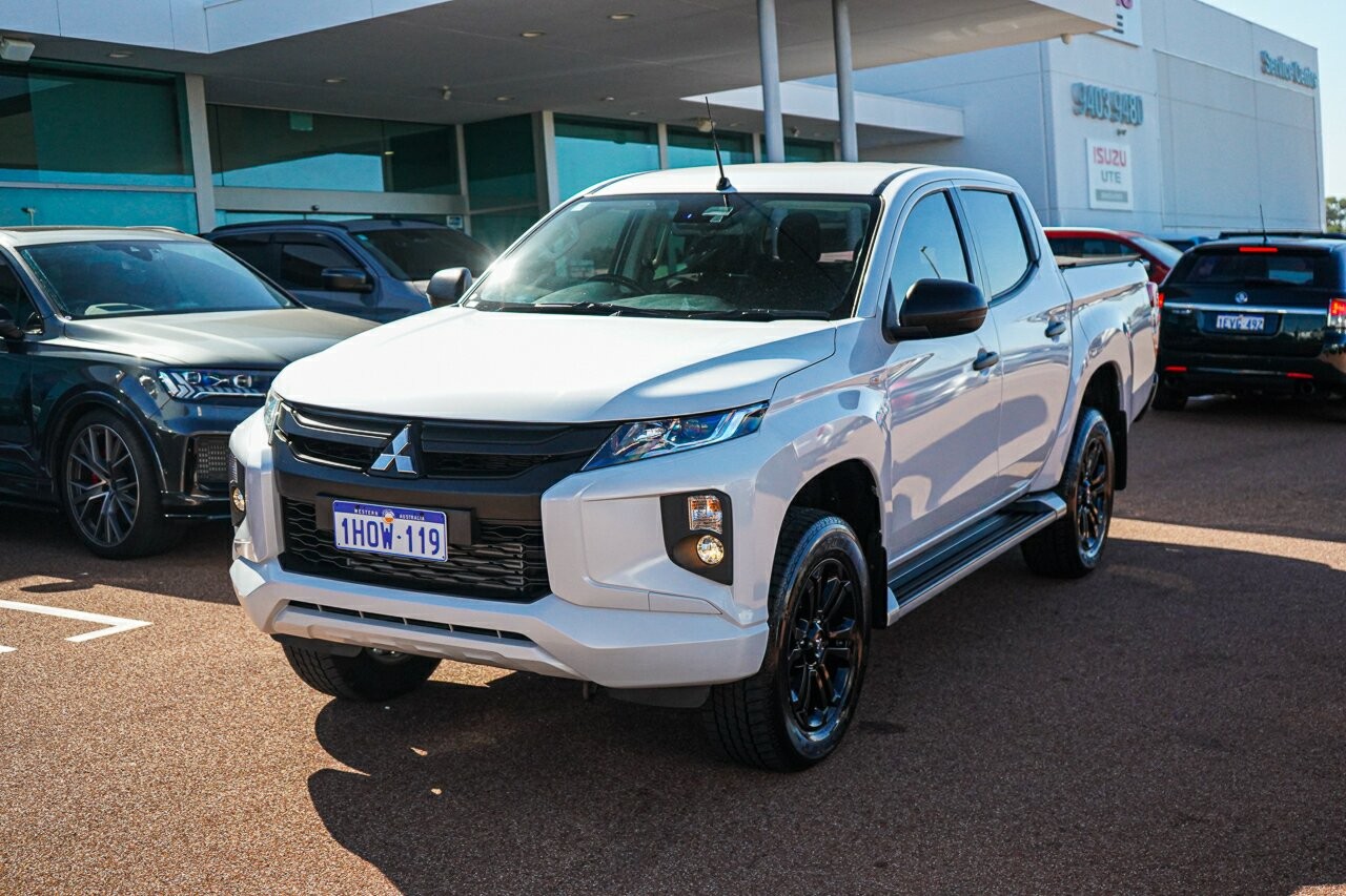 Mitsubishi Triton image 4