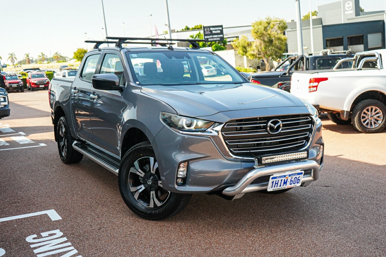 Mazda Bt-50 image 1