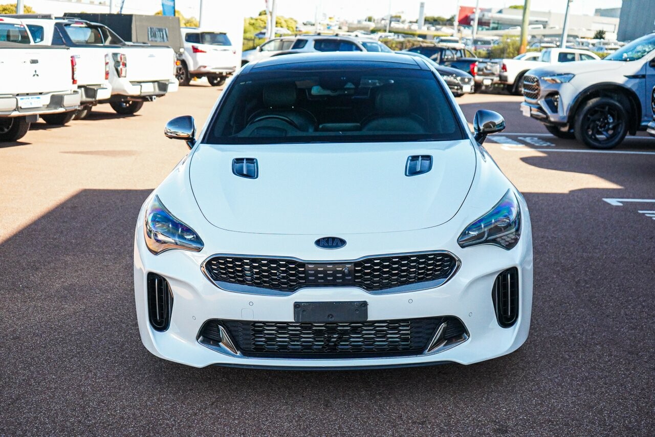 Kia Stinger image 3
