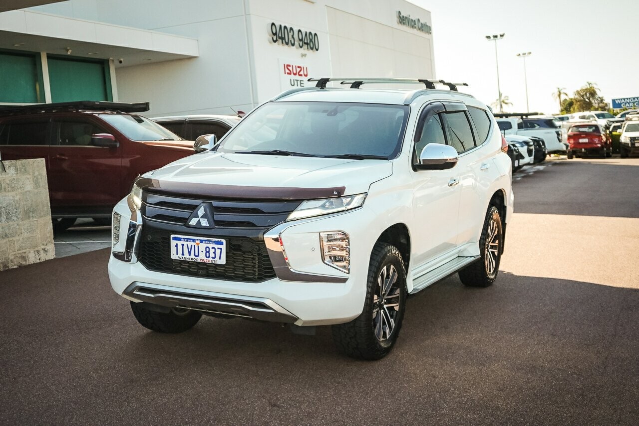 Mitsubishi Pajero Sport image 4