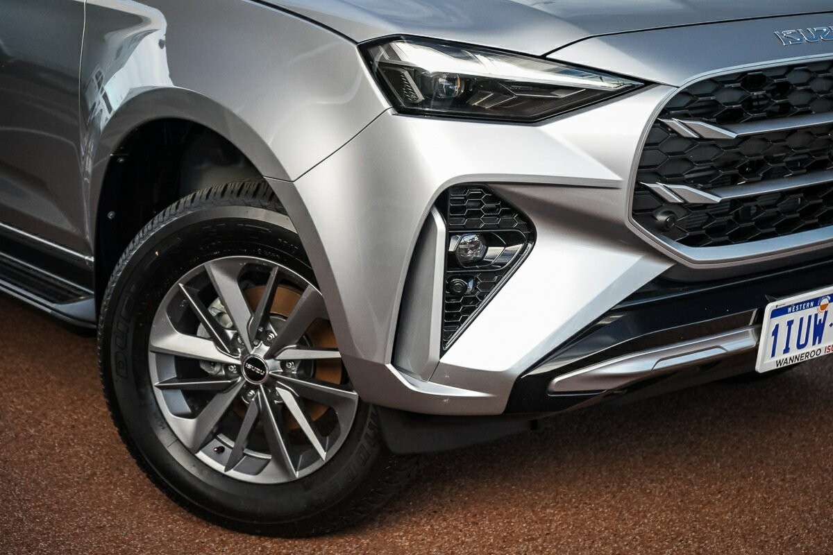 Isuzu Mu-x image 2