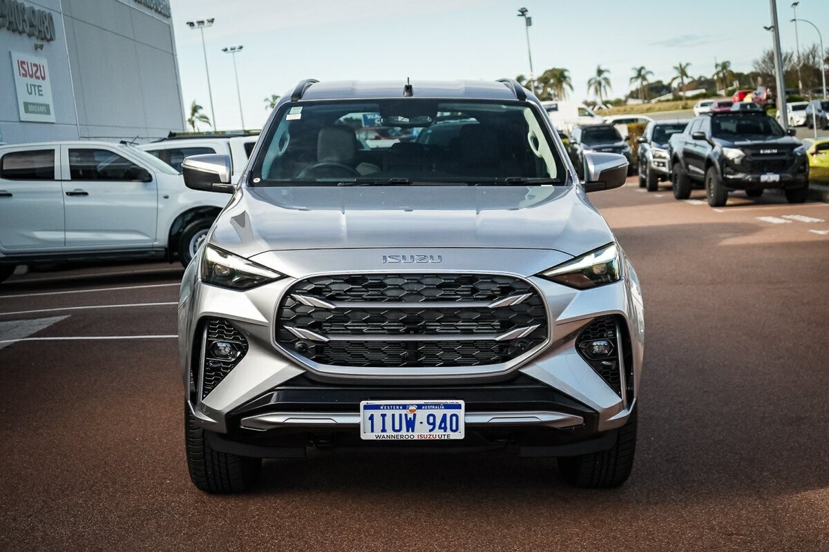 Isuzu Mu-x image 3