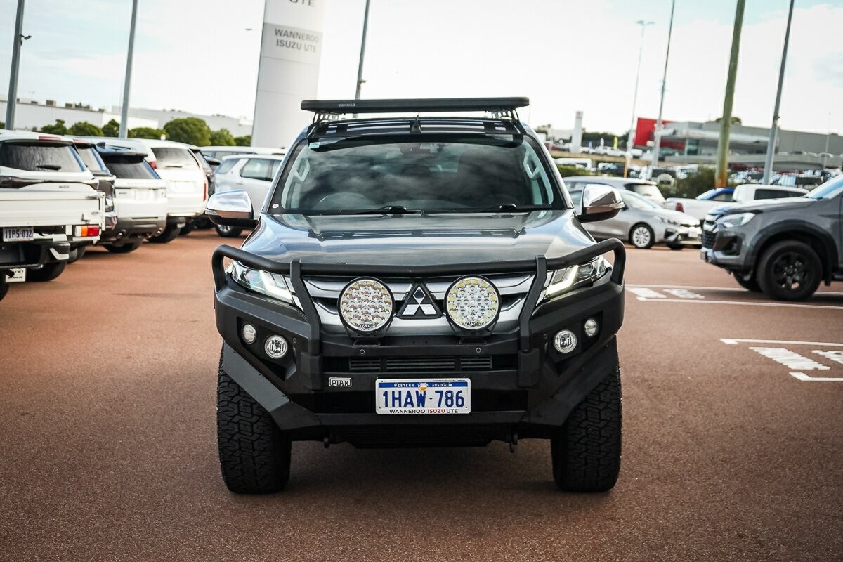 Mitsubishi Triton image 3