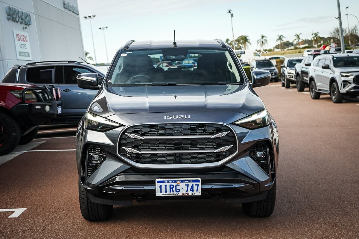 Isuzu Mu-x image 3