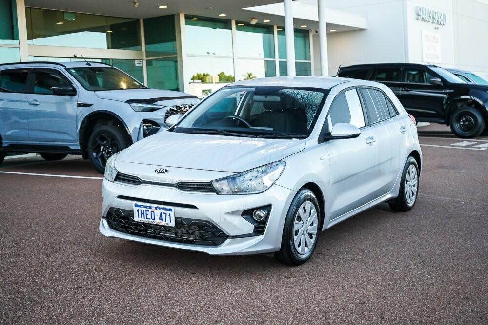 Kia Rio image 4