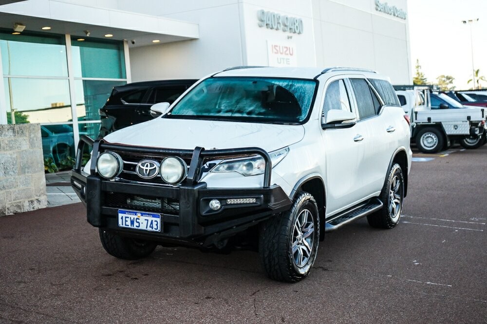 Toyota Fortuner image 4