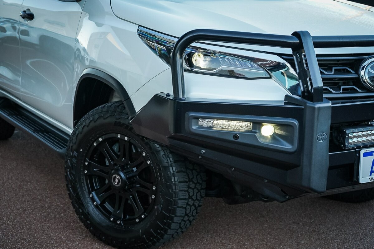 Toyota Fortuner image 2