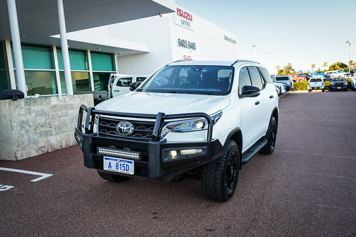 Toyota Fortuner image 4