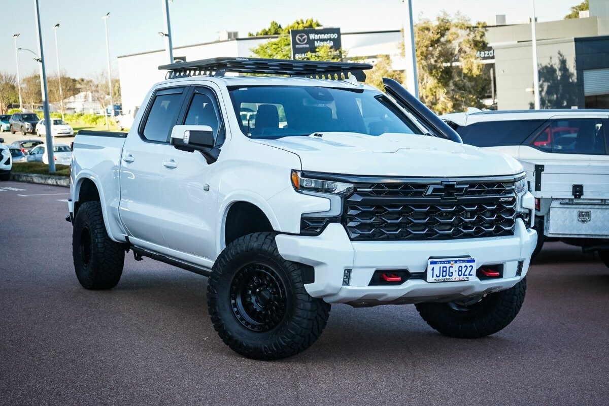 Chevrolet Silverado image 1