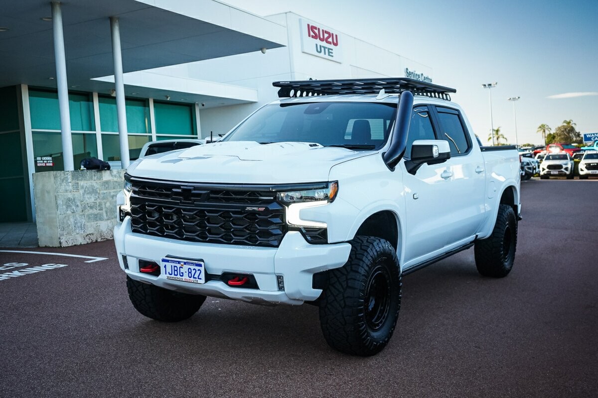 Chevrolet Silverado image 4