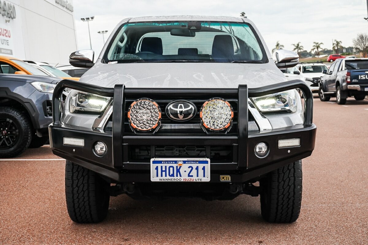 Toyota Hilux image 3