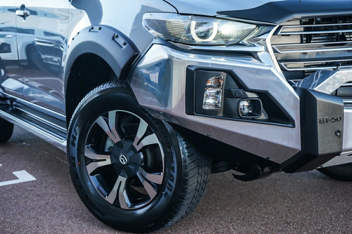 Mazda Bt-50 image 2