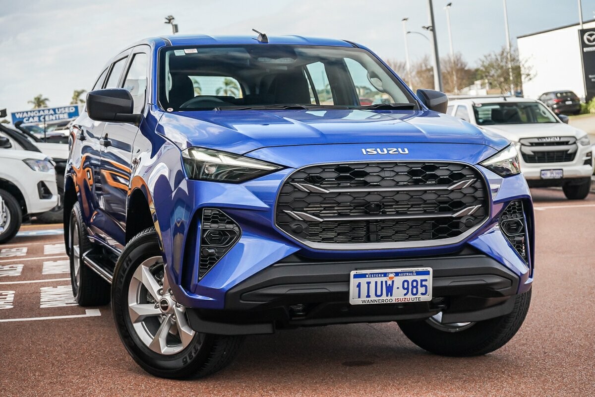 Isuzu Mu-x image 1