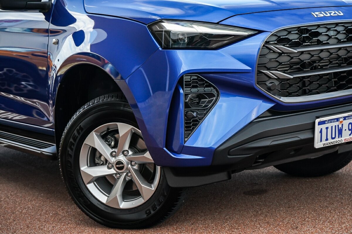 Isuzu Mu-x image 2