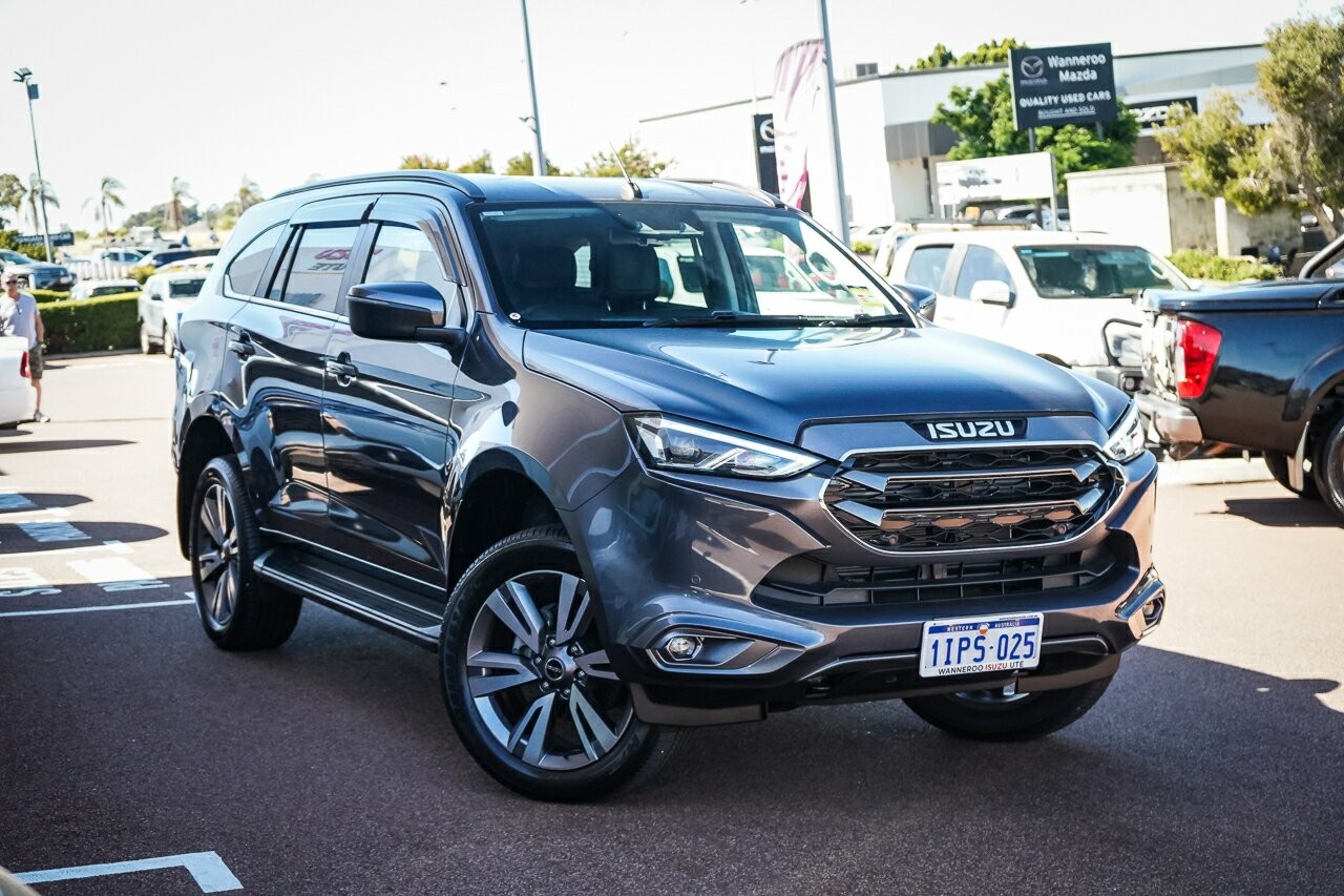Isuzu Mu-x image 1