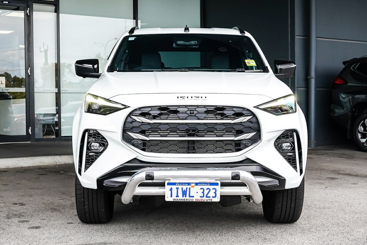 Isuzu Mu-x image 3