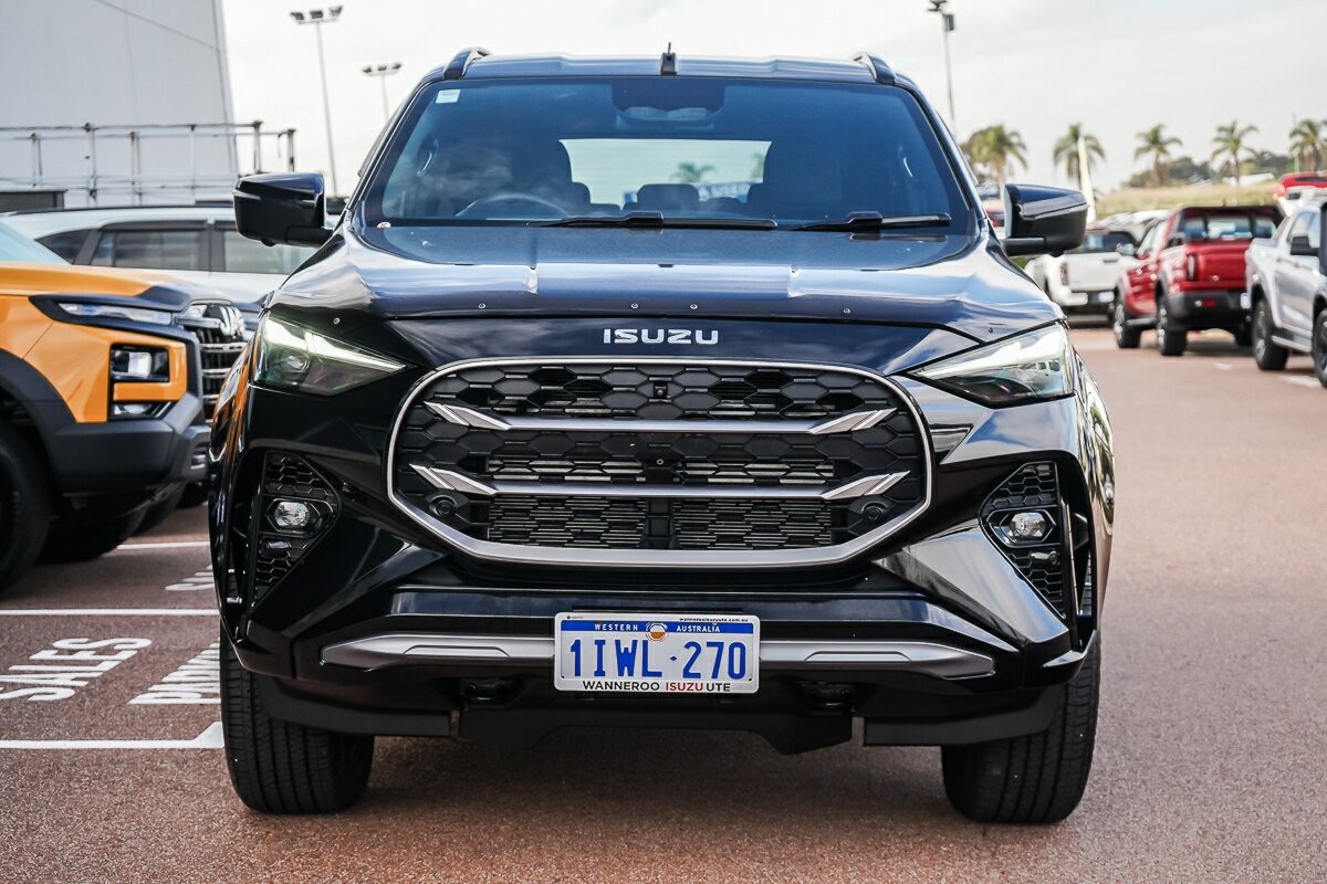 Isuzu Mu-x image 3