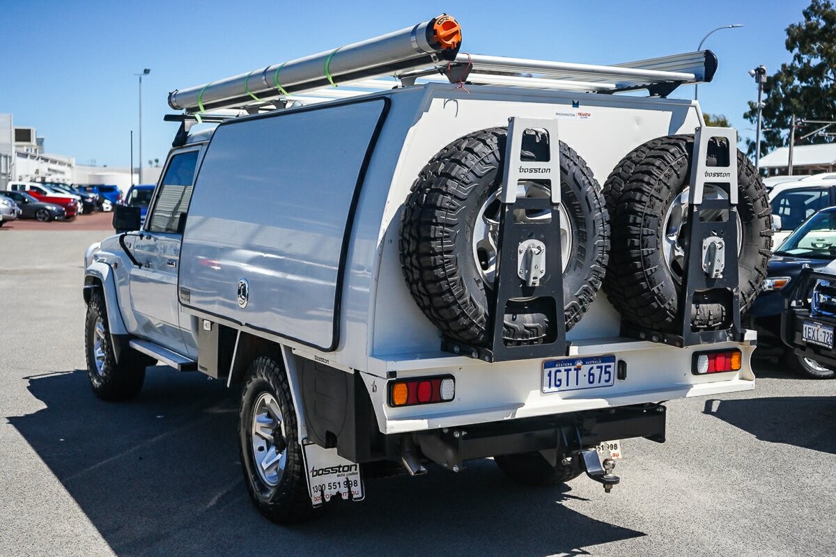 Toyota Landcruiser image 3